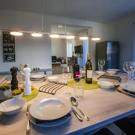 Poolincluded Villa Lozice Вилла Вир