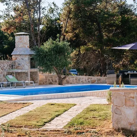Poolincluded Villa Lozice * Вир
